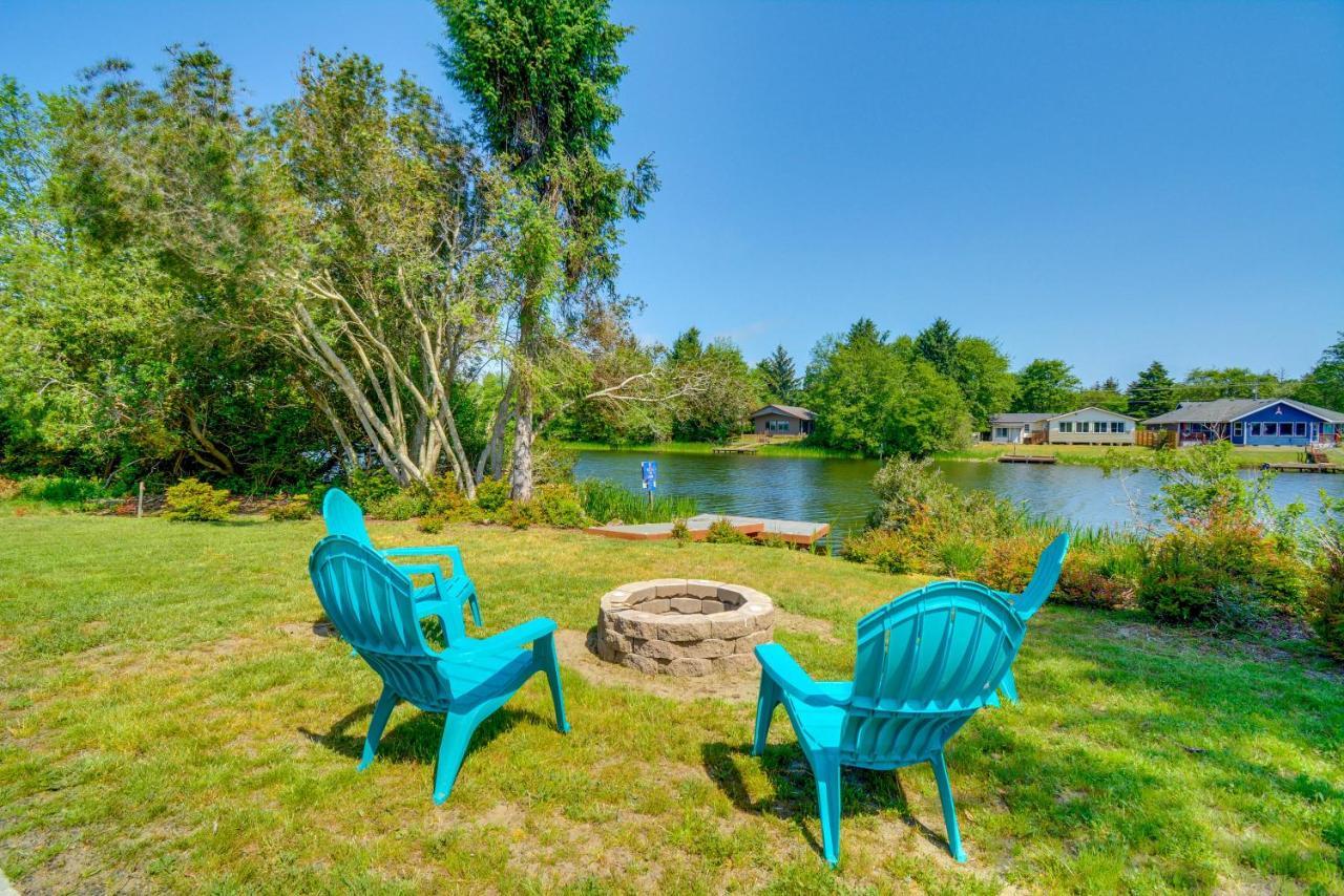 Canal Cottage Retreat With Dock And Waterfront Views 维景湾畔 外观 照片